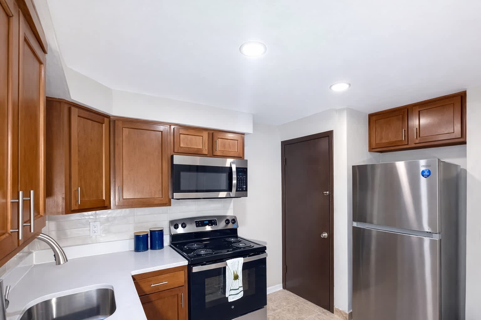 1684 HULTON ROAD – photo 5
