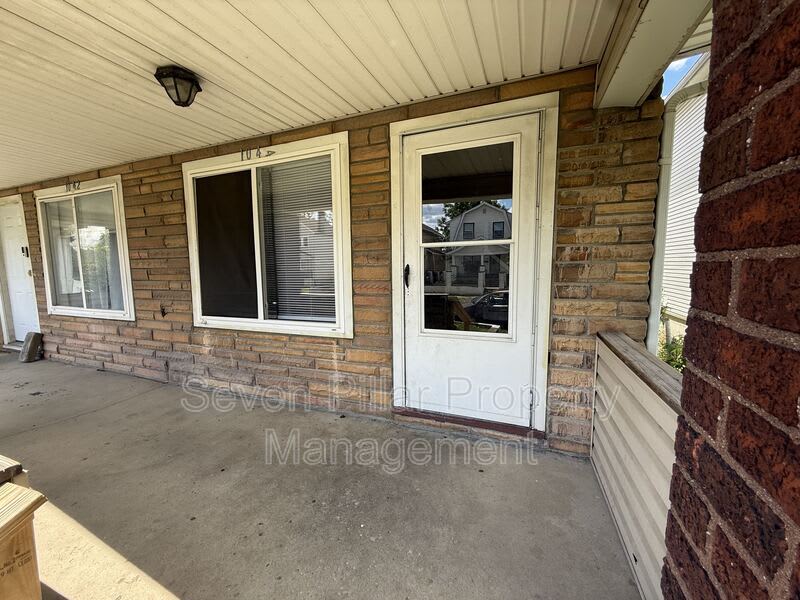 1044 E 16th Ave – photo 2