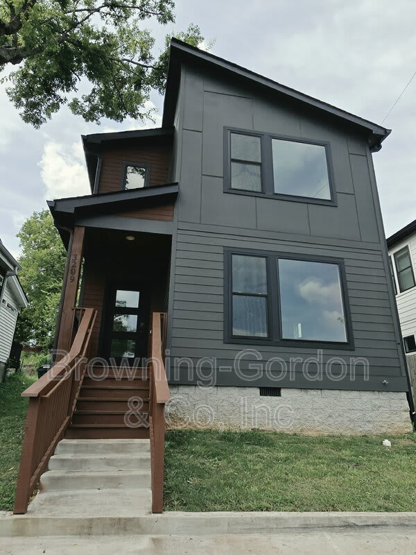 3209 Curtis Street – photo 1