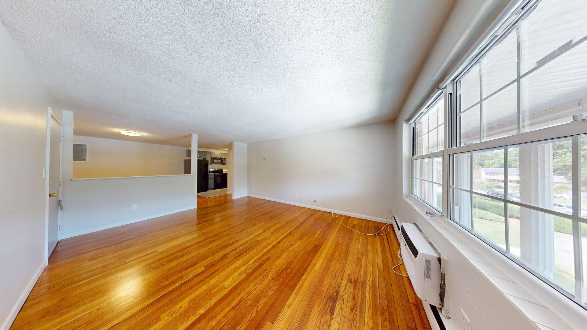 Westside Colonial – photo 3