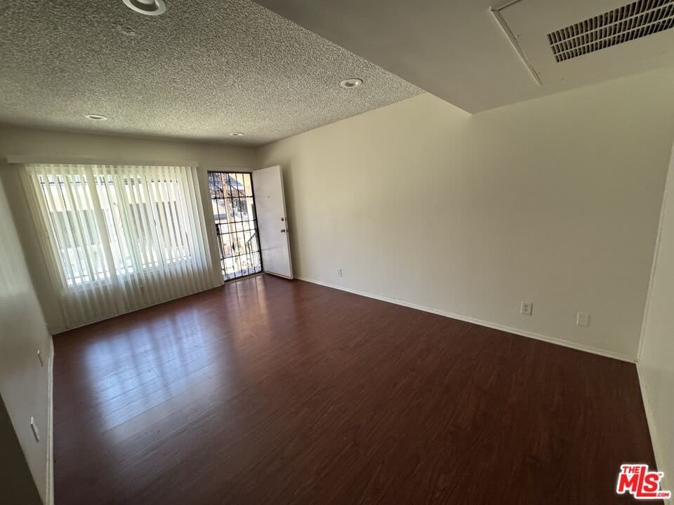 10630 Crenshaw Blvd – photo 3