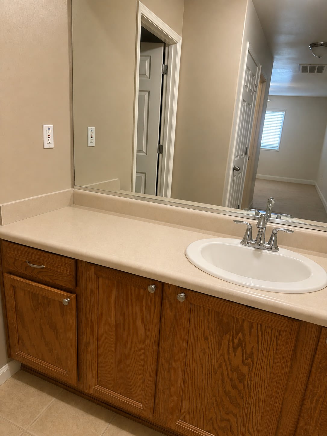 3290 North Vista Avenue – photo 2