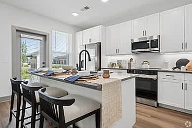 District South Apartments & Townhomes – photo 2
