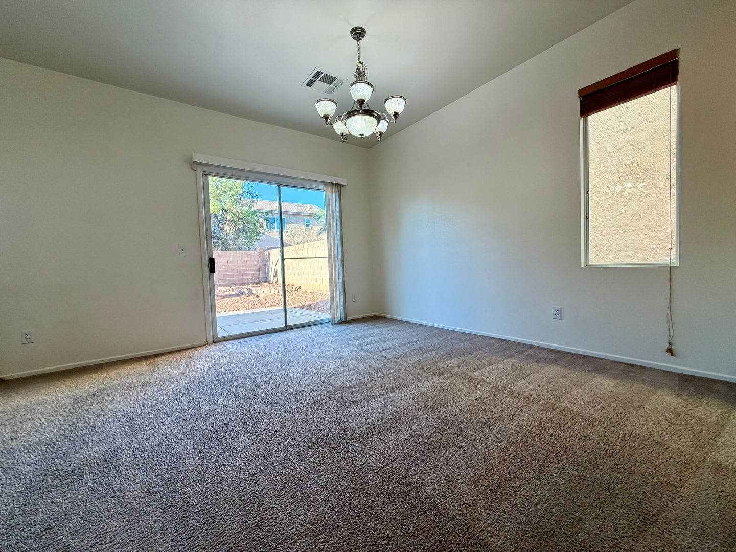 Gated 3 Bedroom Home With Granite Kitchen Community Park – photo 4