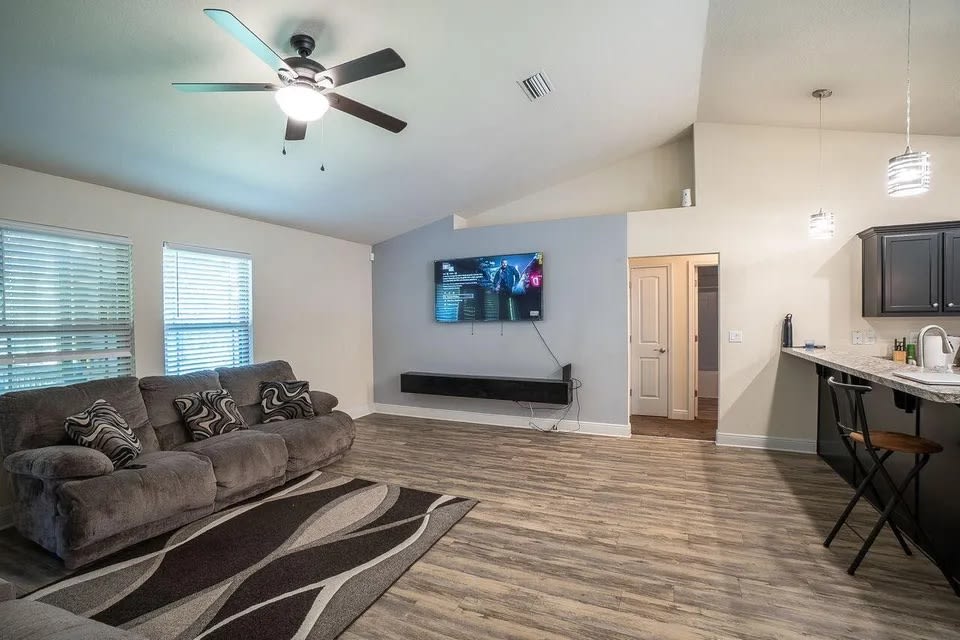 191 Conquest Avenue – photo 4