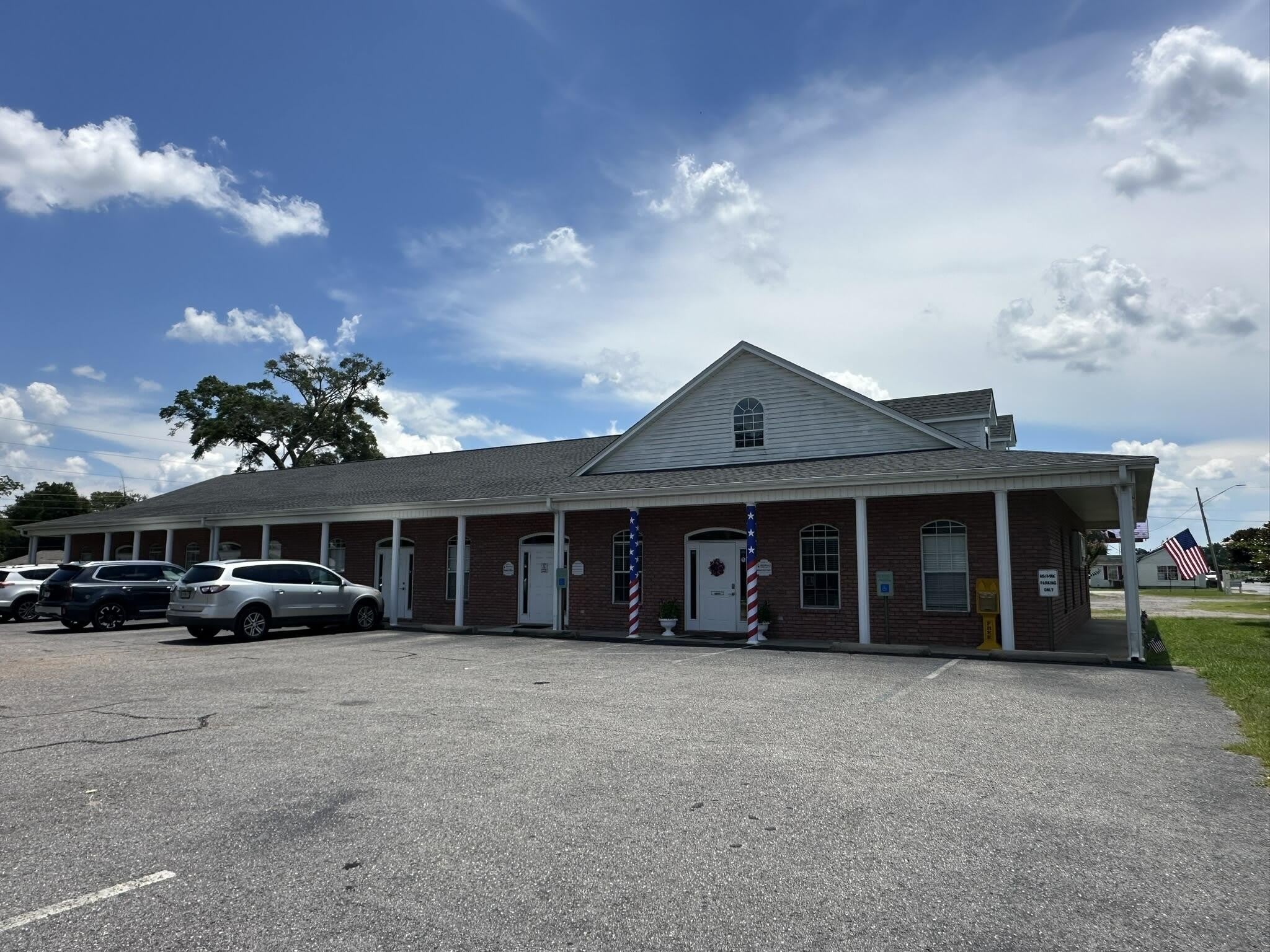 301 S Ferdon Boulevard – photo 2