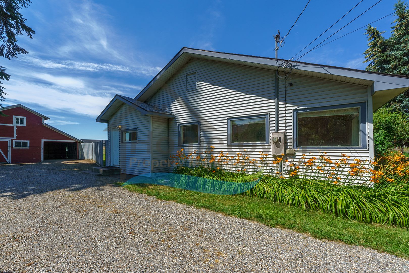 2 Bedroom 1 Bathroom Home on Nearly 2 Acres Available in Hayden! – photo 3
