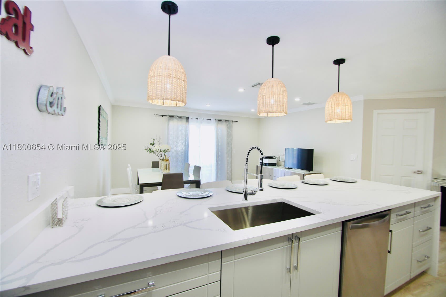 244 NW 6th Ave – photo 2