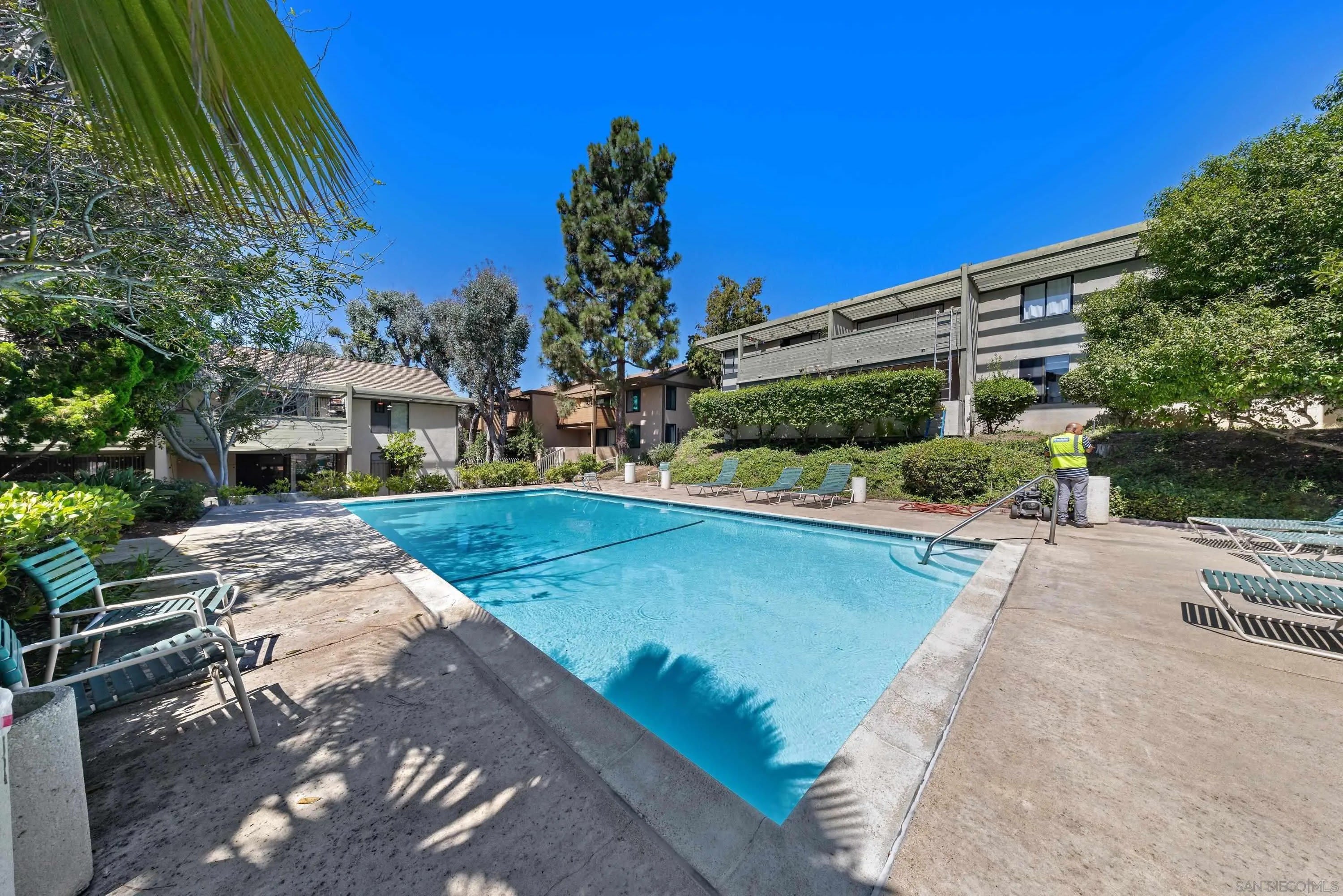6178 Agee St – photo 2