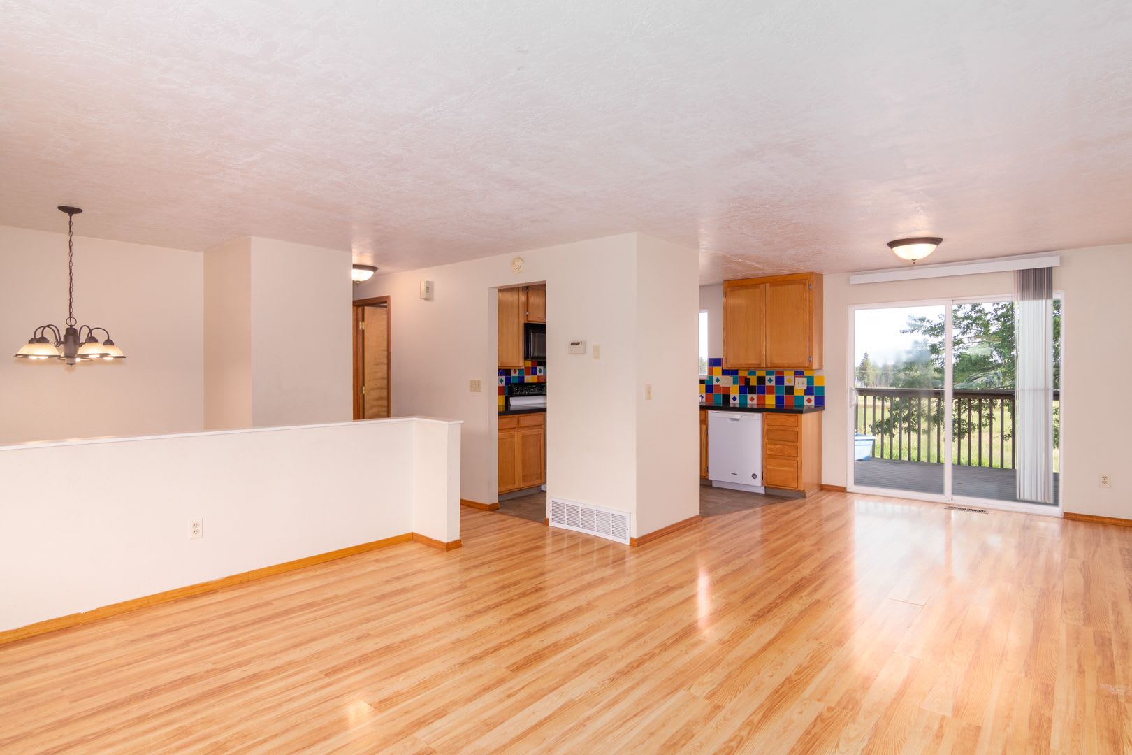 ***Coming soon July 15th***3 bedroom 2 bath next to EWU!! – photo 2