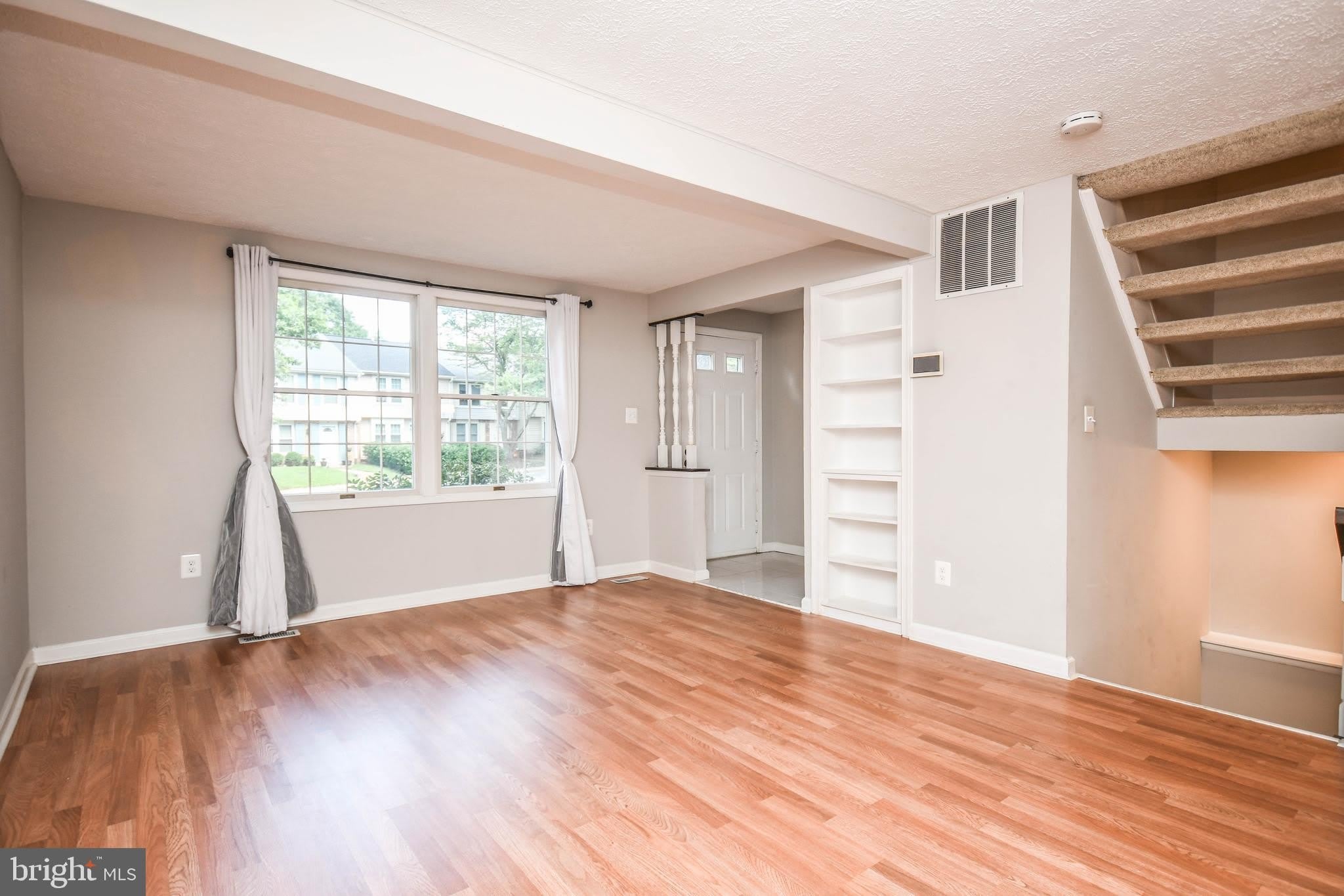 27 CROSS COUNTRY Court – photo 2