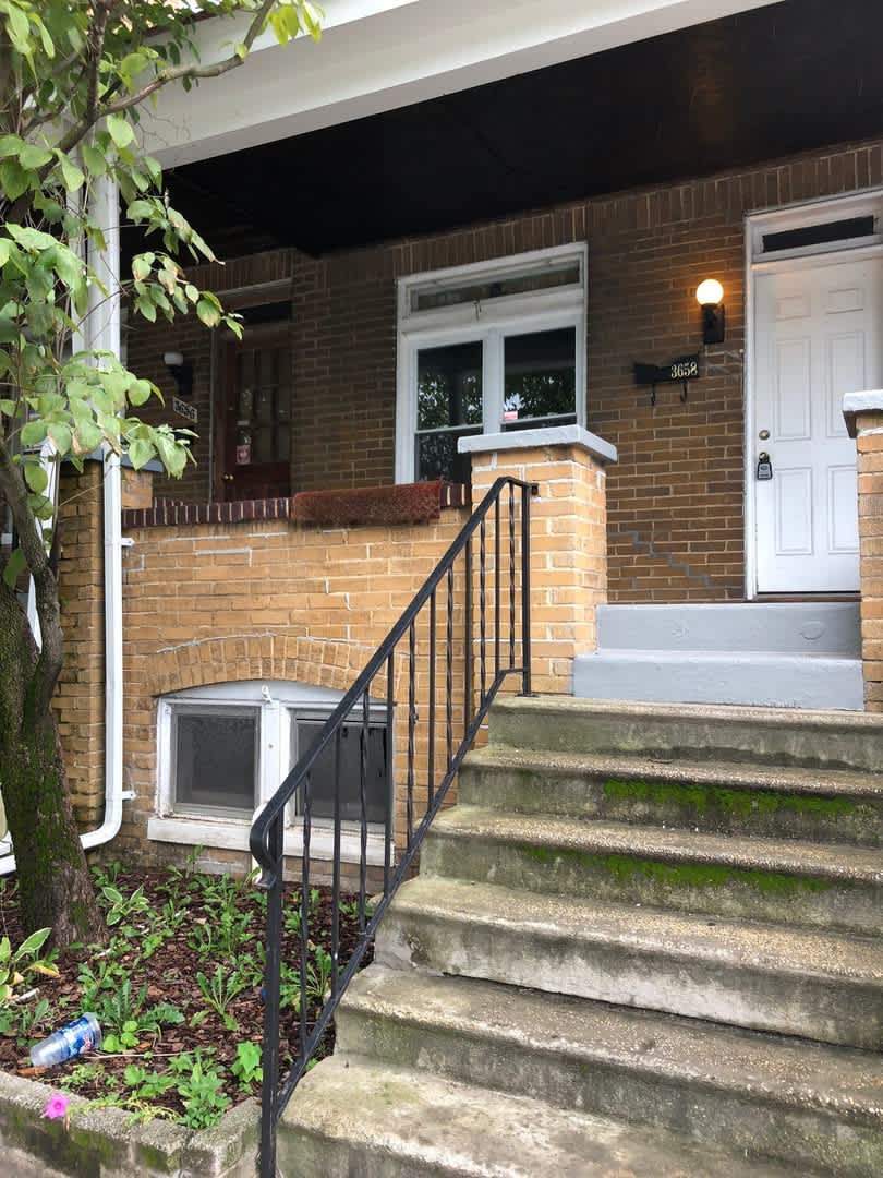Charming 3BD/1BA Townhome in Hampden, MD! – photo 1