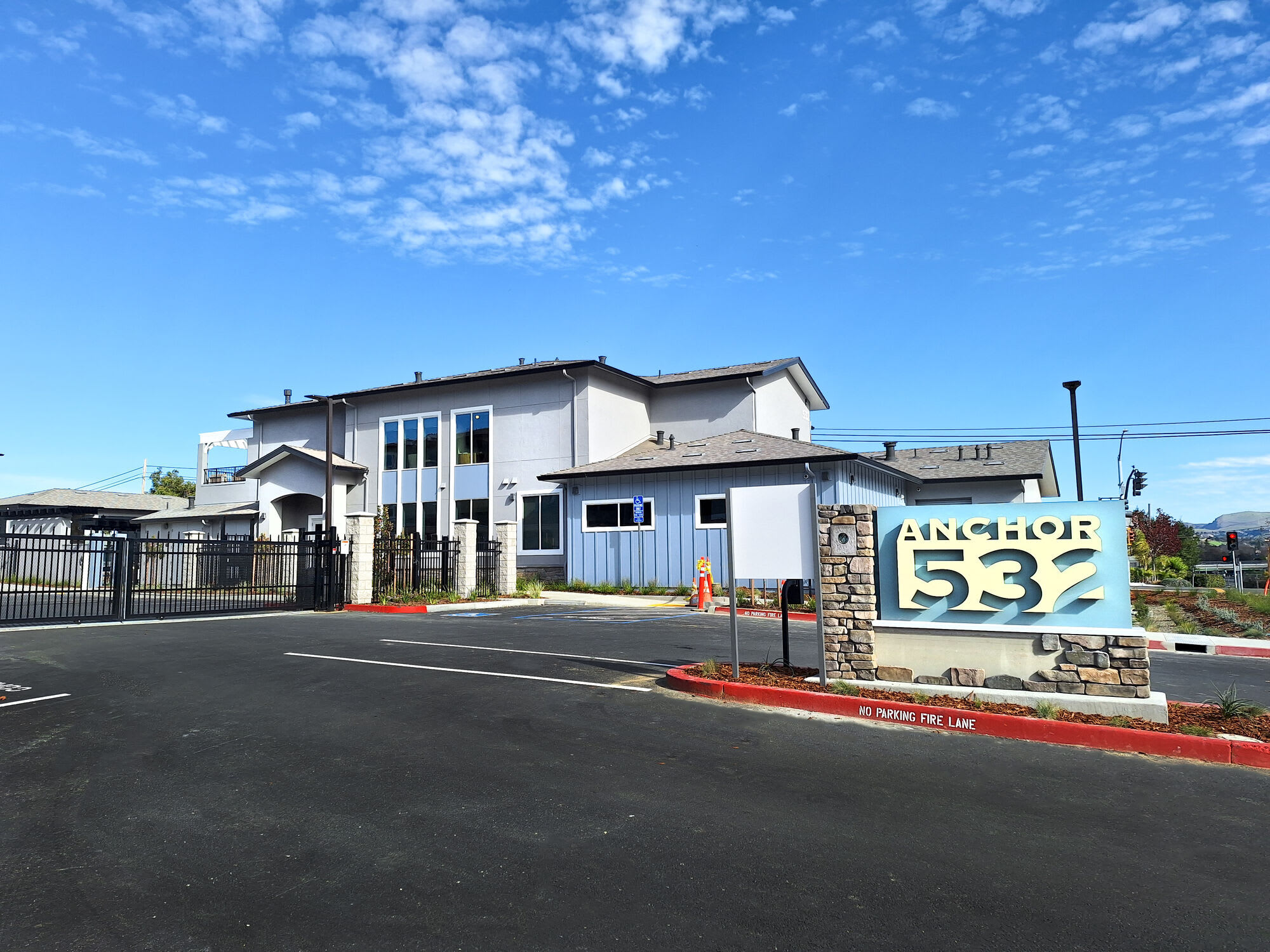 Anchor 532 – photo 2