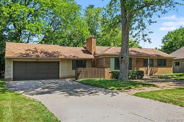 2360 Pineview – photo 2