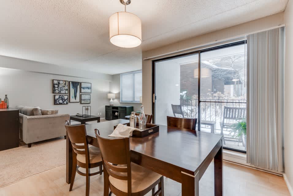 York Plaza Apartments – photo 5