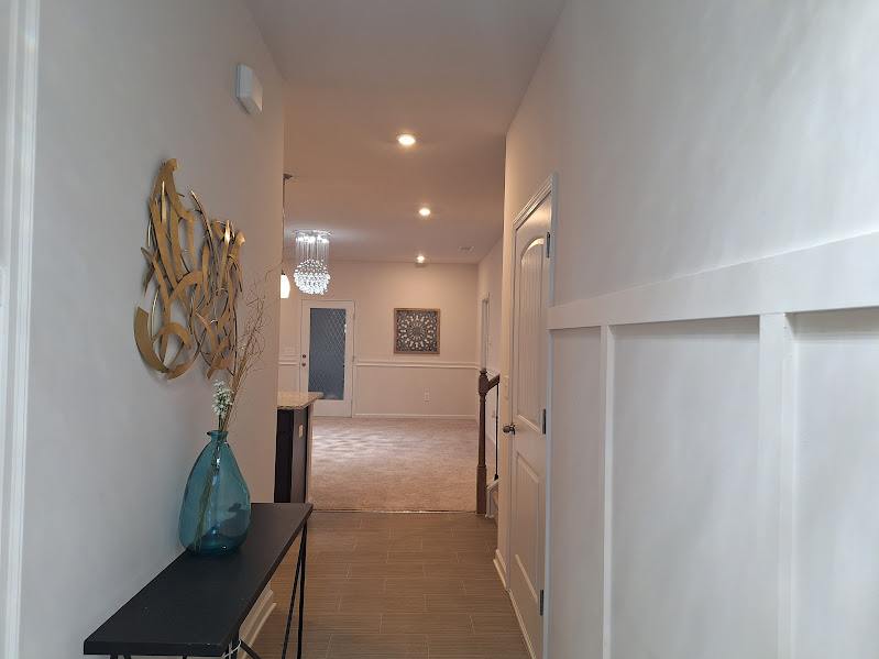 160 Marion Dr – photo 3