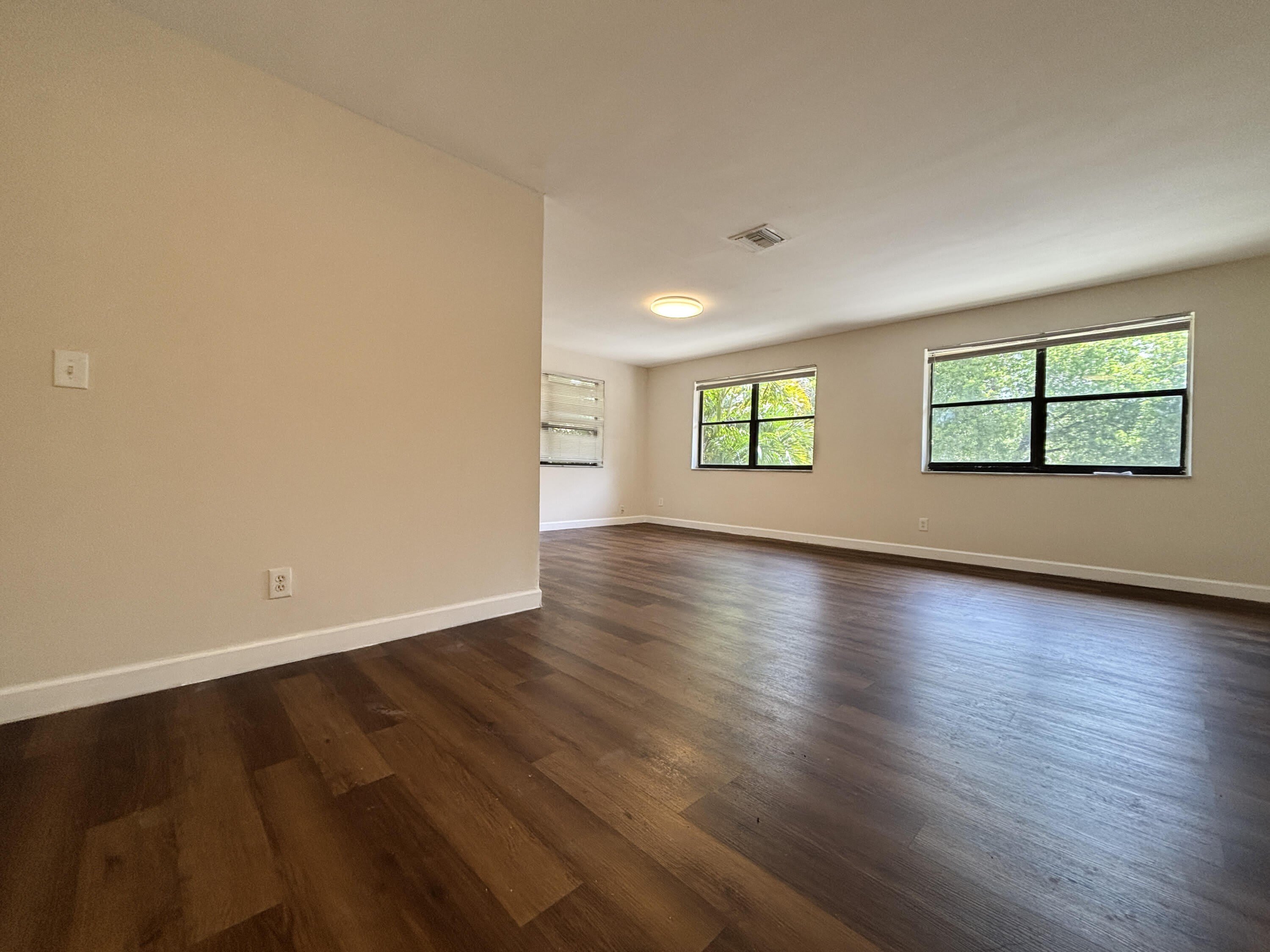 4165 NW 114th Terrace – photo 2