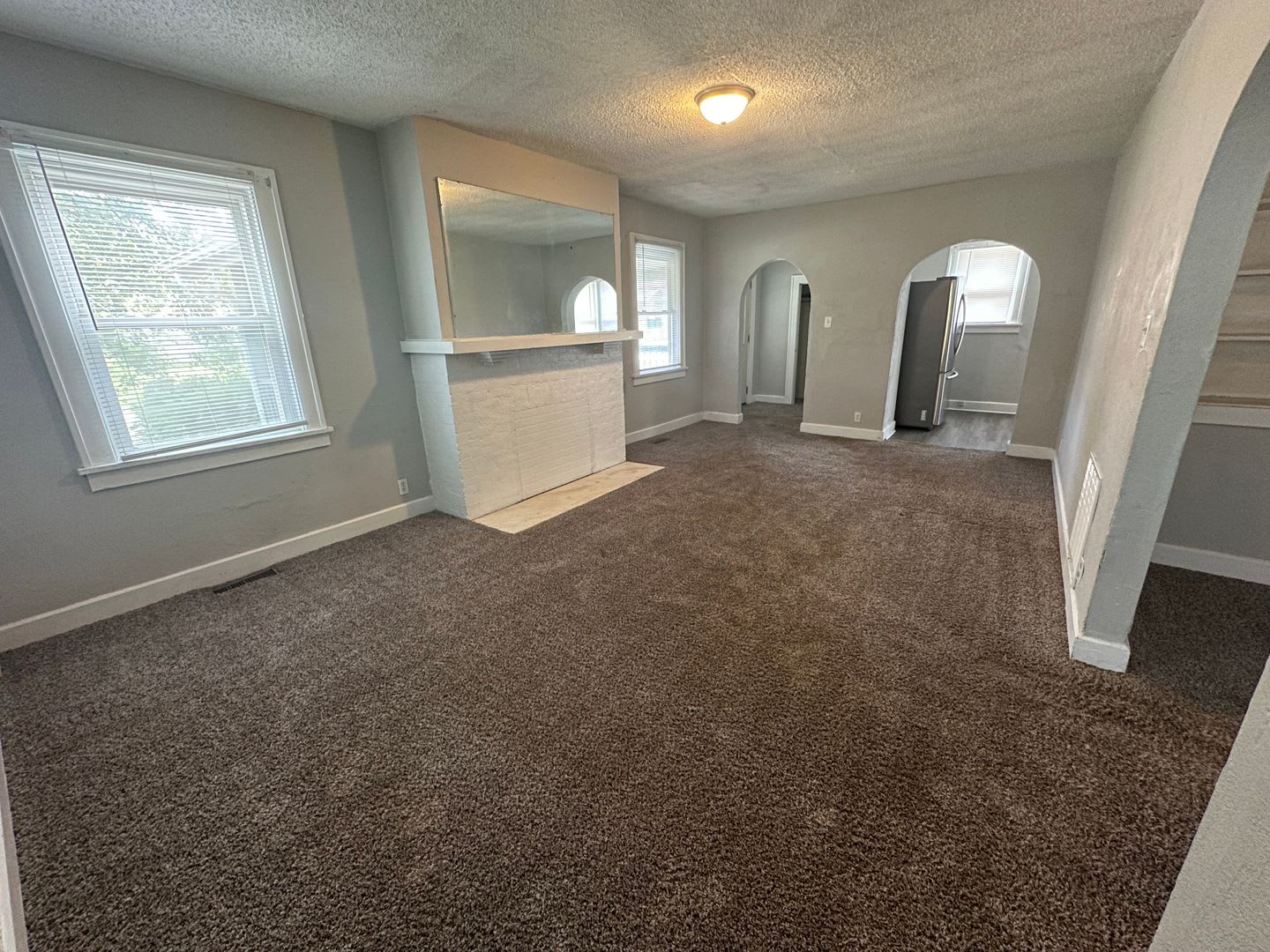 1122 W Rex St Walk To Ball State Spacious 4 Bed 1 5 Bath With In Unit Laundry Preleasing For August – photo 4