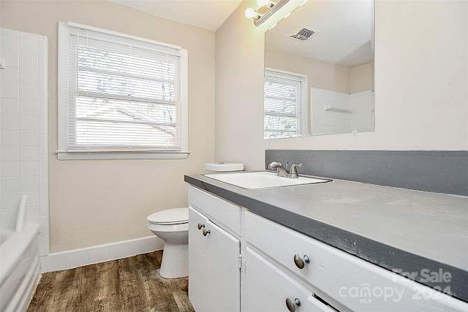 4736 Cinderella Rd Room 1 – photo 4