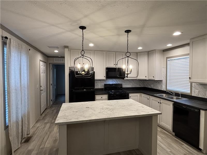 229 Devonshire – photo 3
