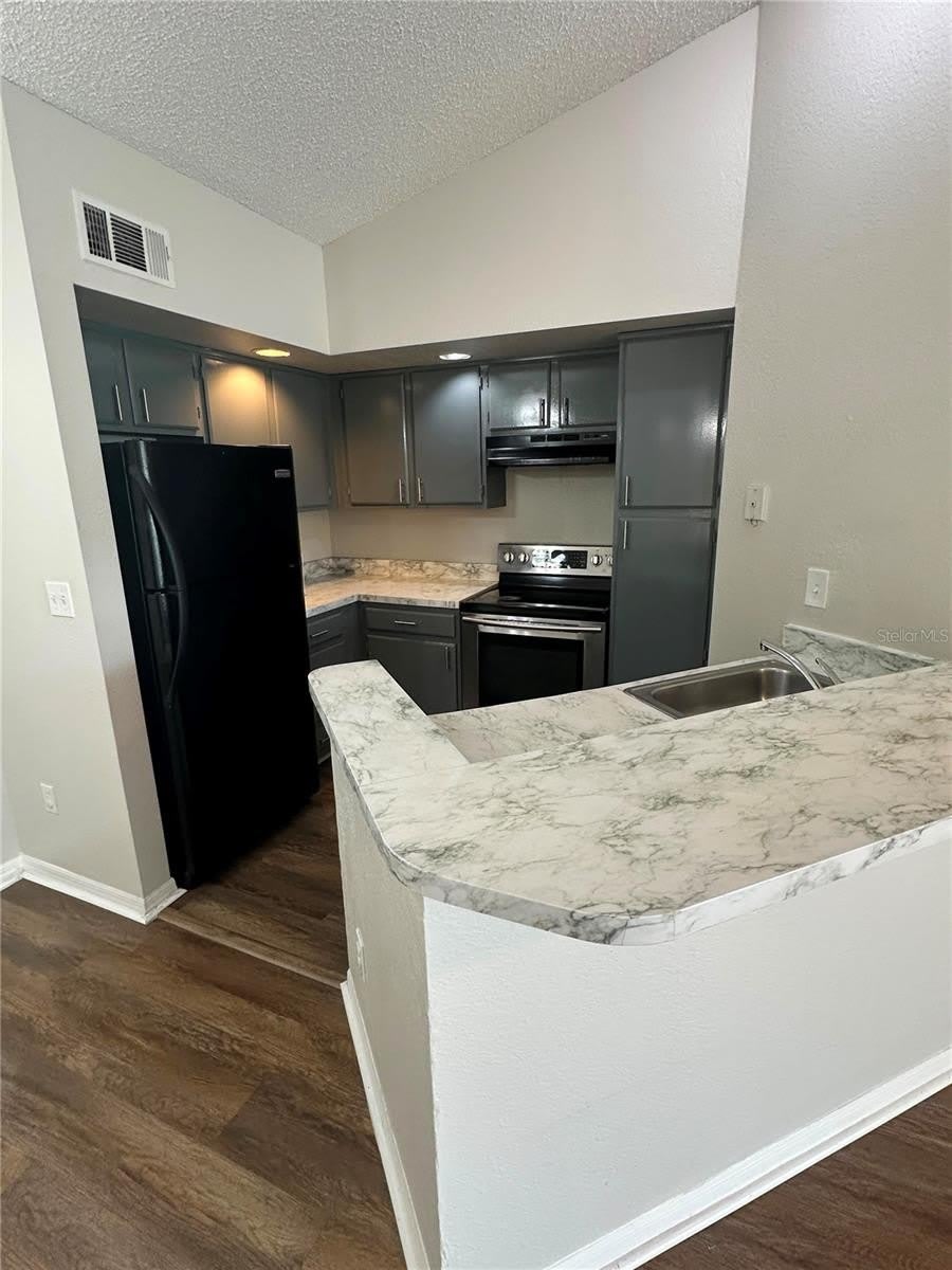 4658 COMMANDER Drive – photo 4