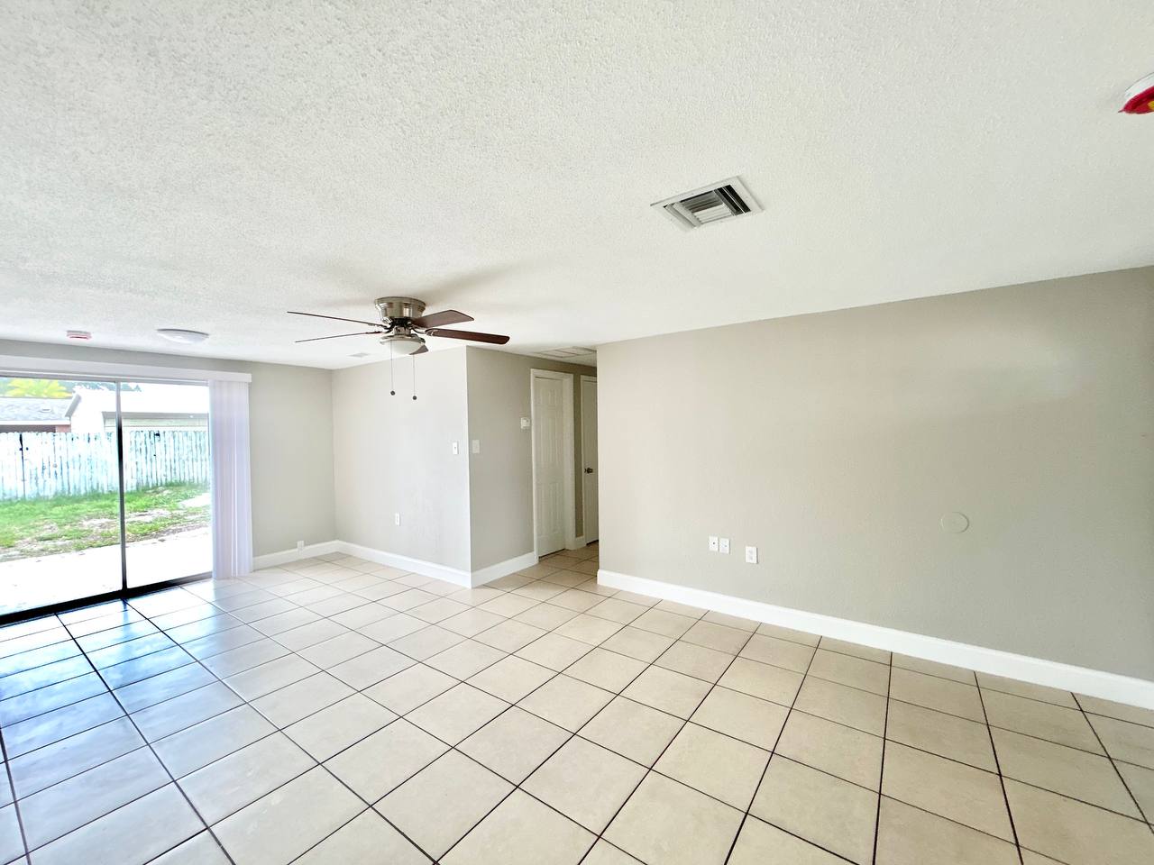 3323 Fairmount Dr – photo 5