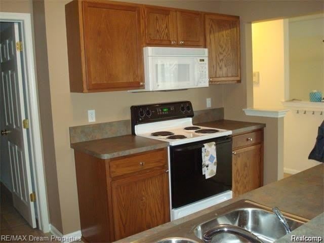 16872 Dover Drive – photo 5
