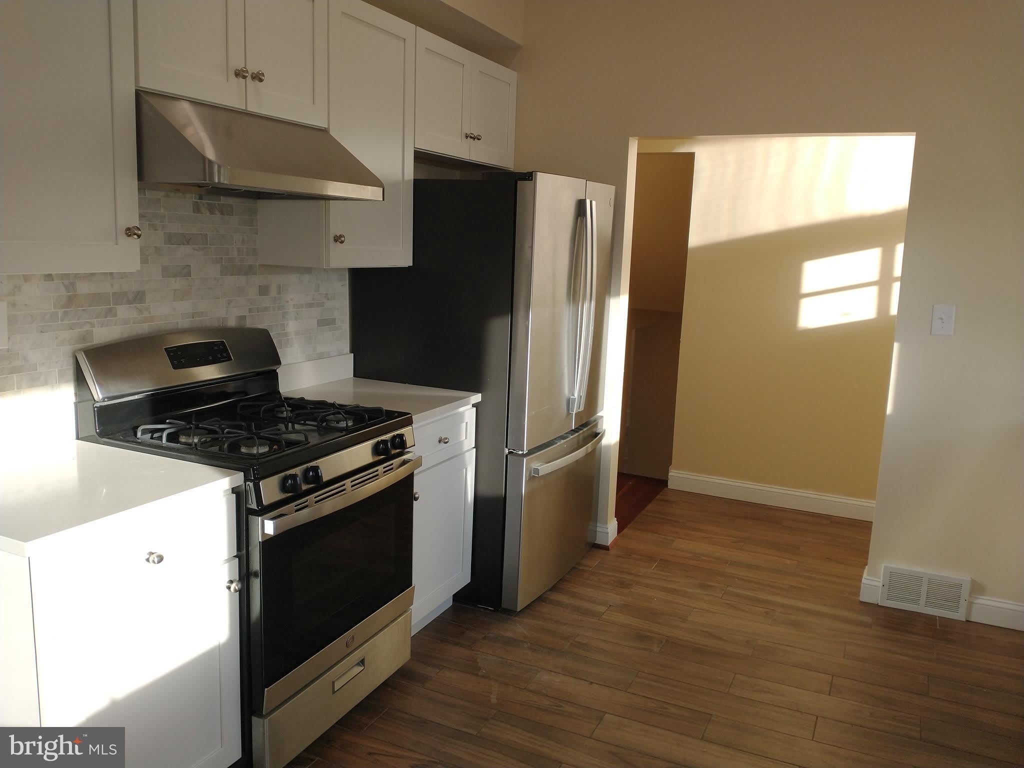 512 DARTMOUTH Drive – photo 4