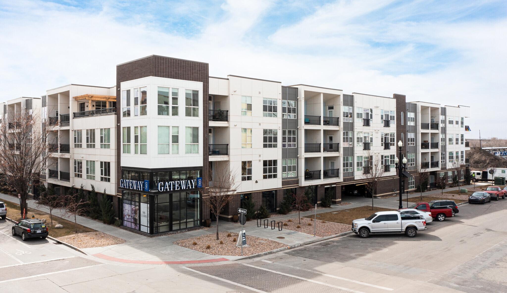 Gateway 505 – photo 1
