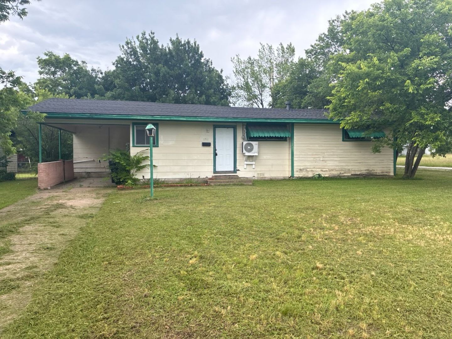 1711 Langford St – photo 1