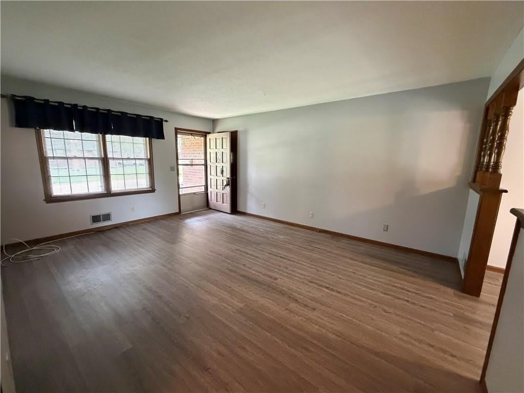 1005 Mock Avenue – photo 2