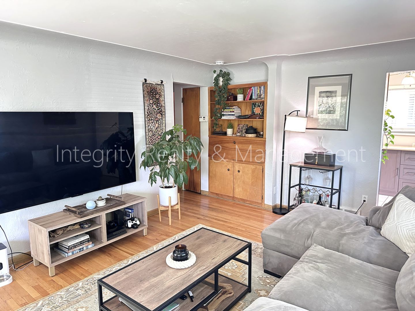 2 Bed/1 Bath, 780 sq. ft., 2047 Meade St Denver, CO 80211 – photo 4