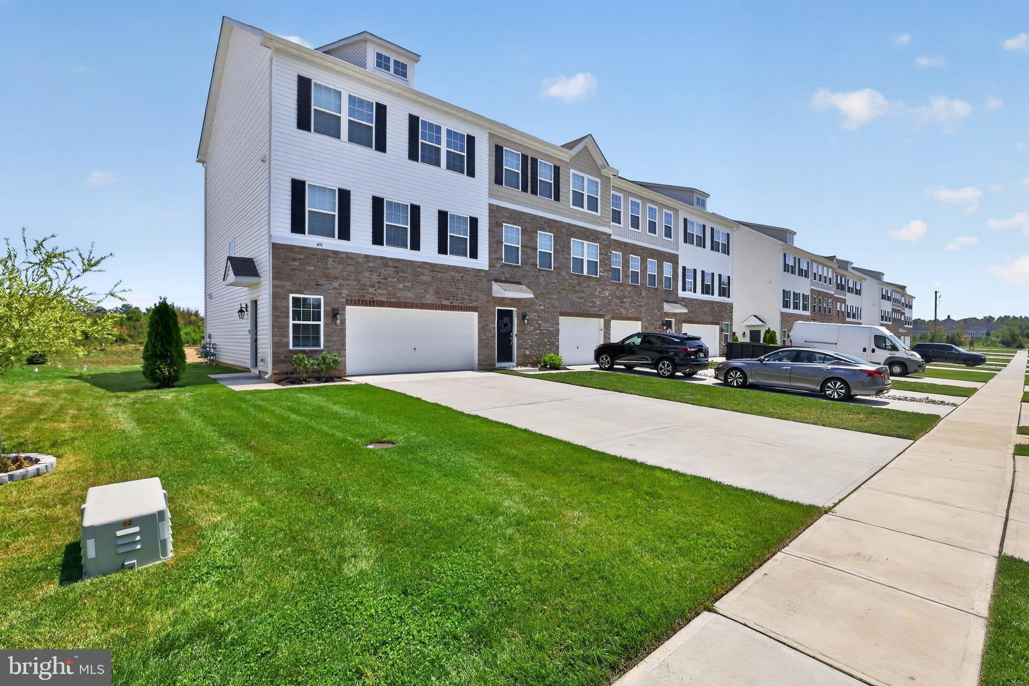 491 N PALACE Drive – photo 2