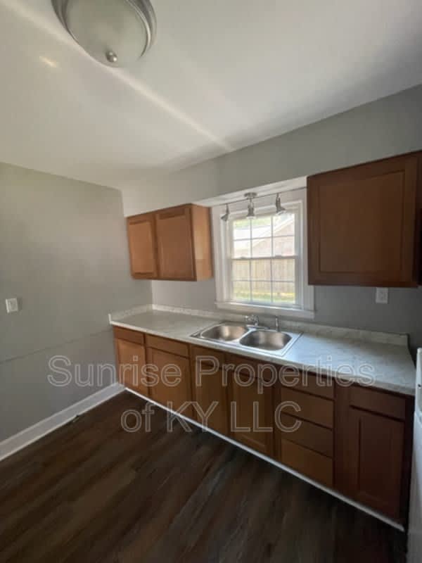 4814 Westside Drive – photo 3