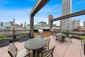 247 W Chestnut – photo 2