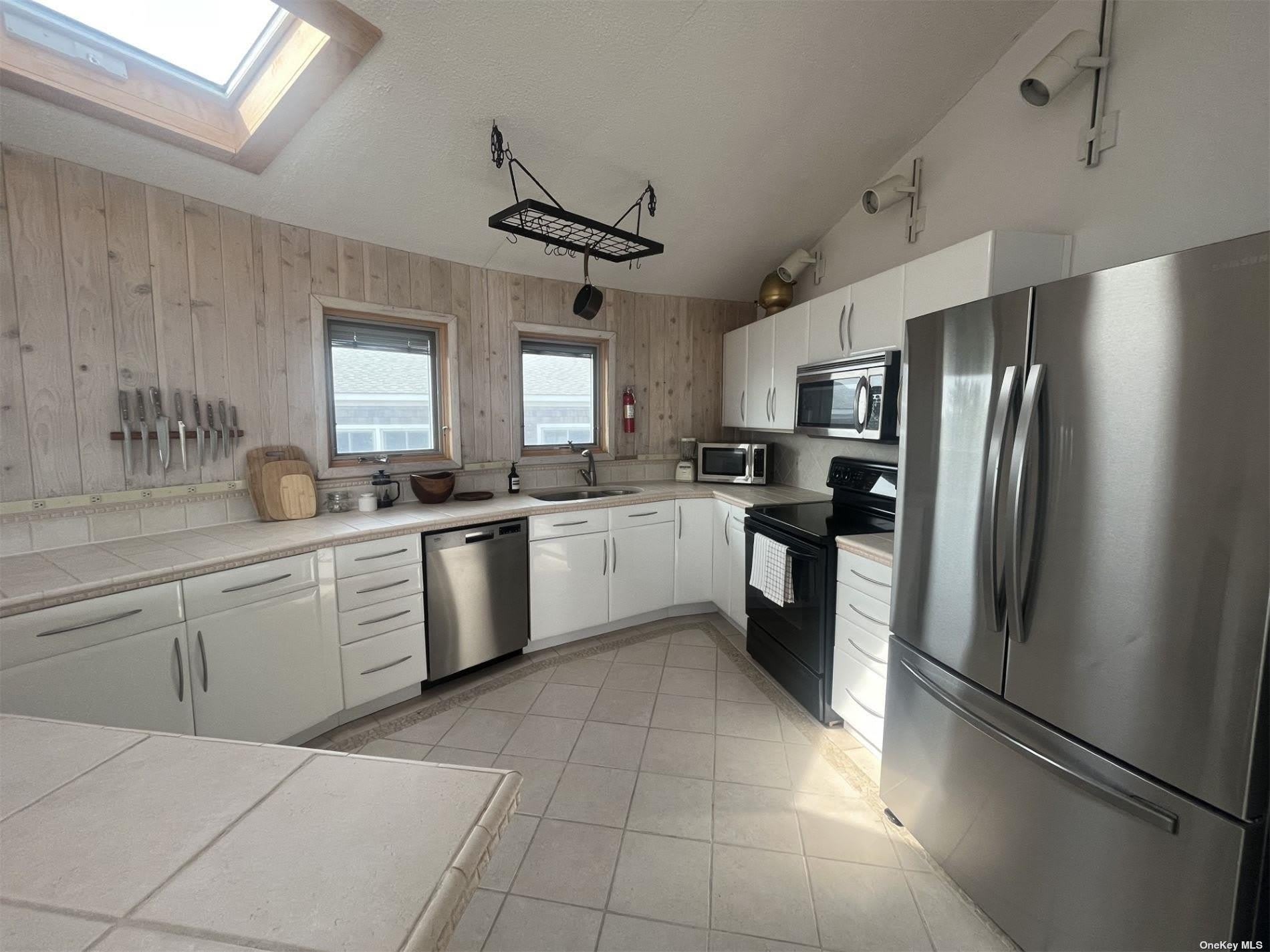 85 Bungalow Walk – photo 2