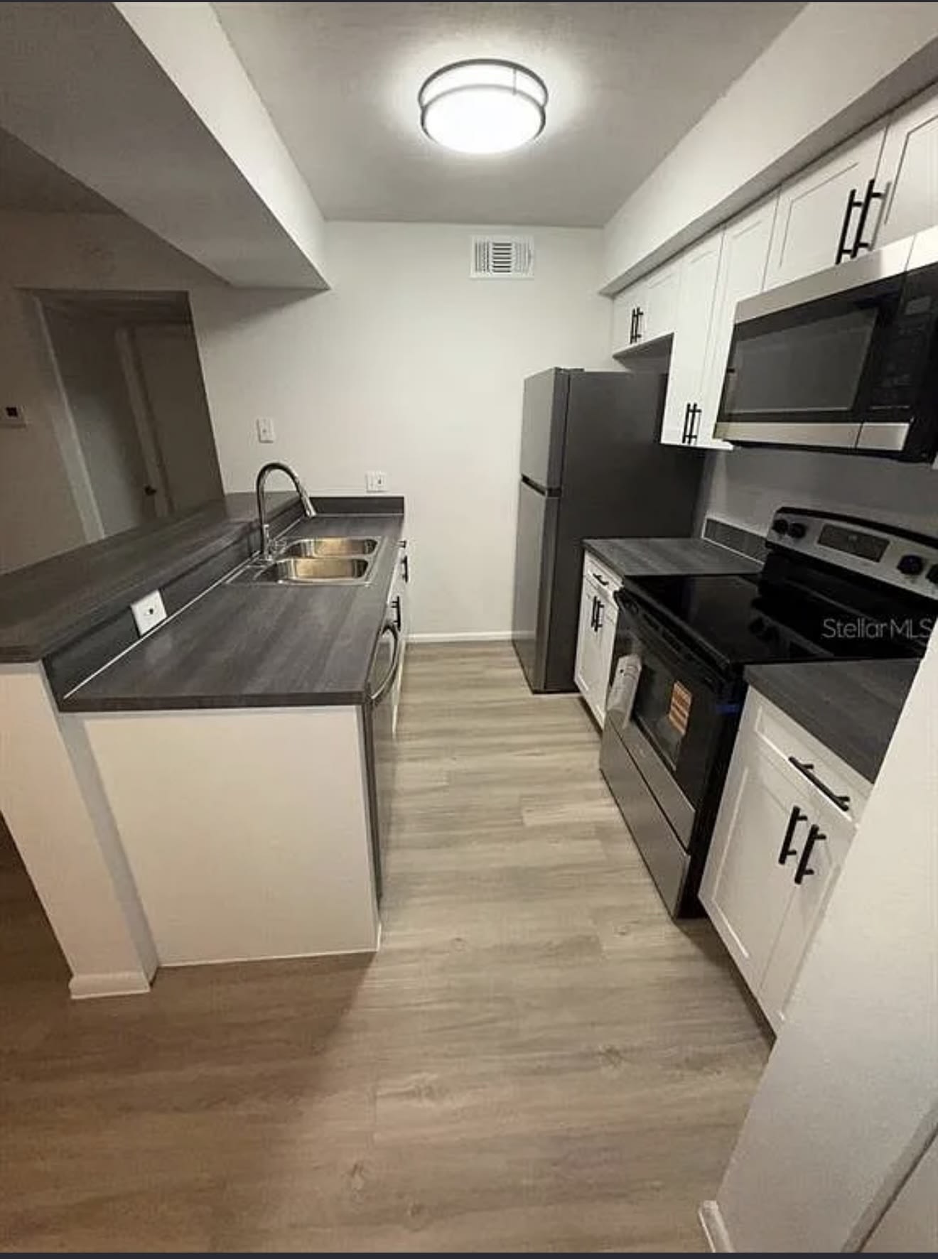 5313 Summerlin Rd. 1302 – photo 2