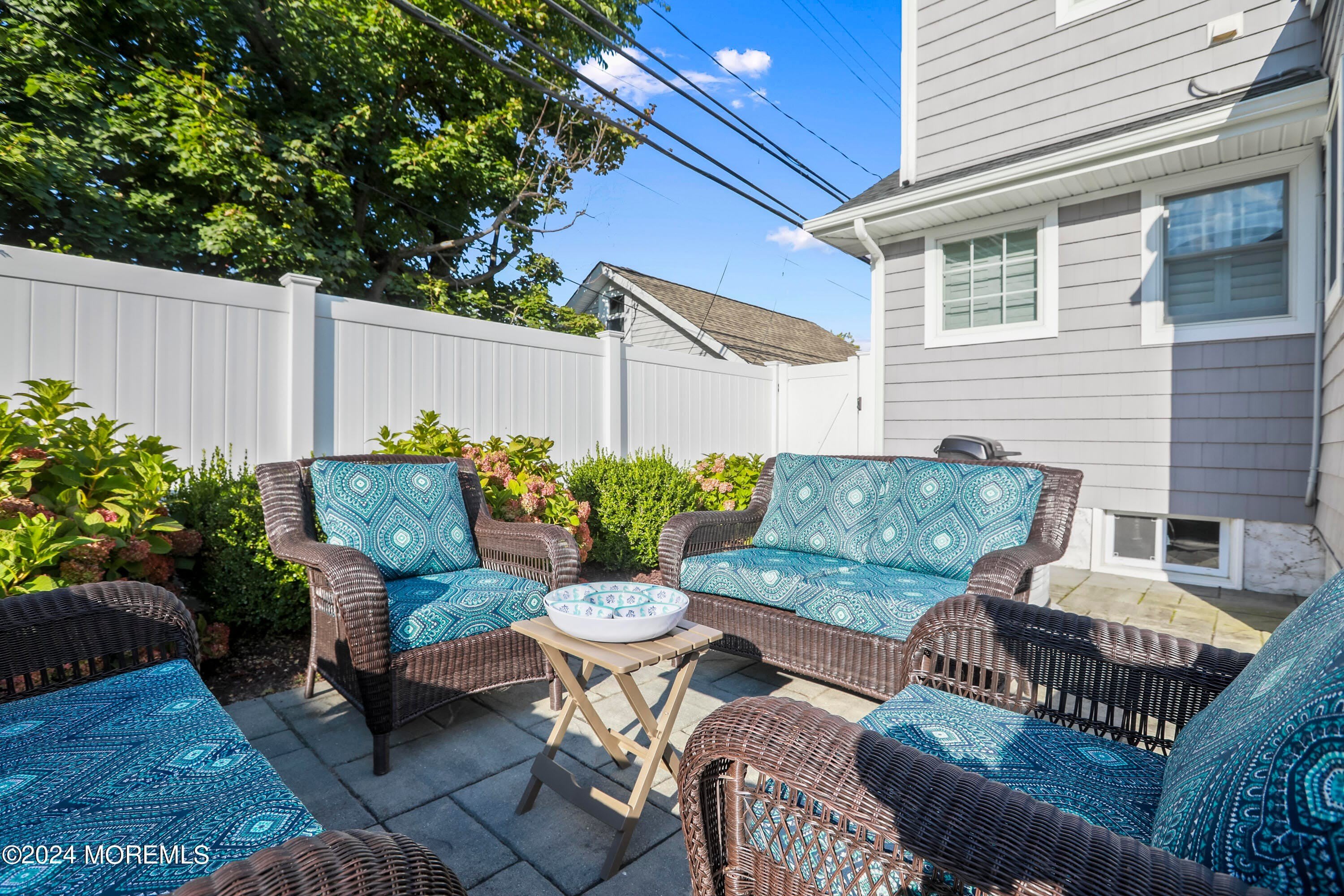303 B Street – photo 4