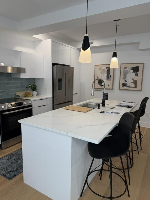 230 Friend St. – photo 4