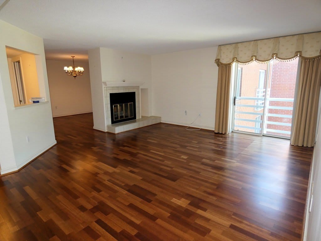 380 Place Lane – photo 2