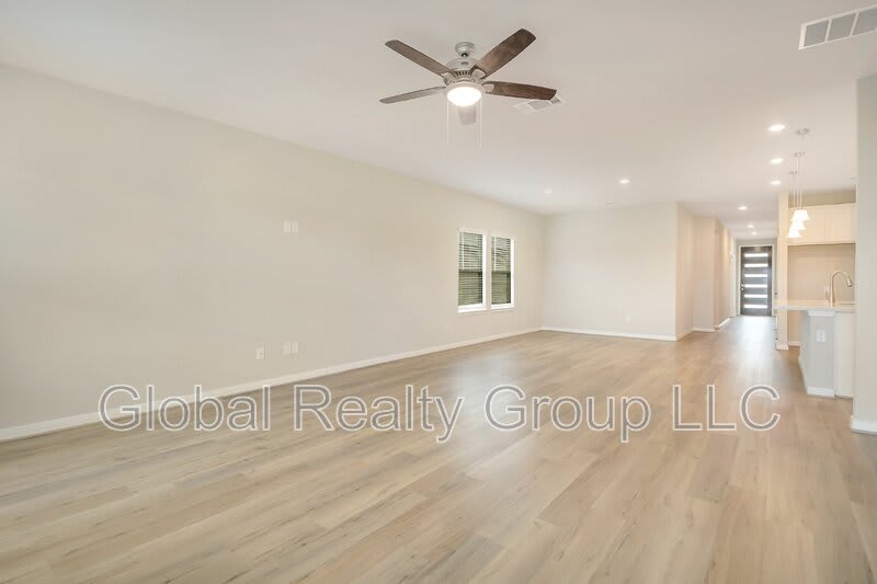 1247 Meyers Mdw – photo 4
