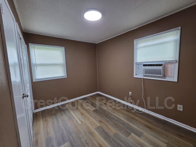 3263 Baskin St – photo 3