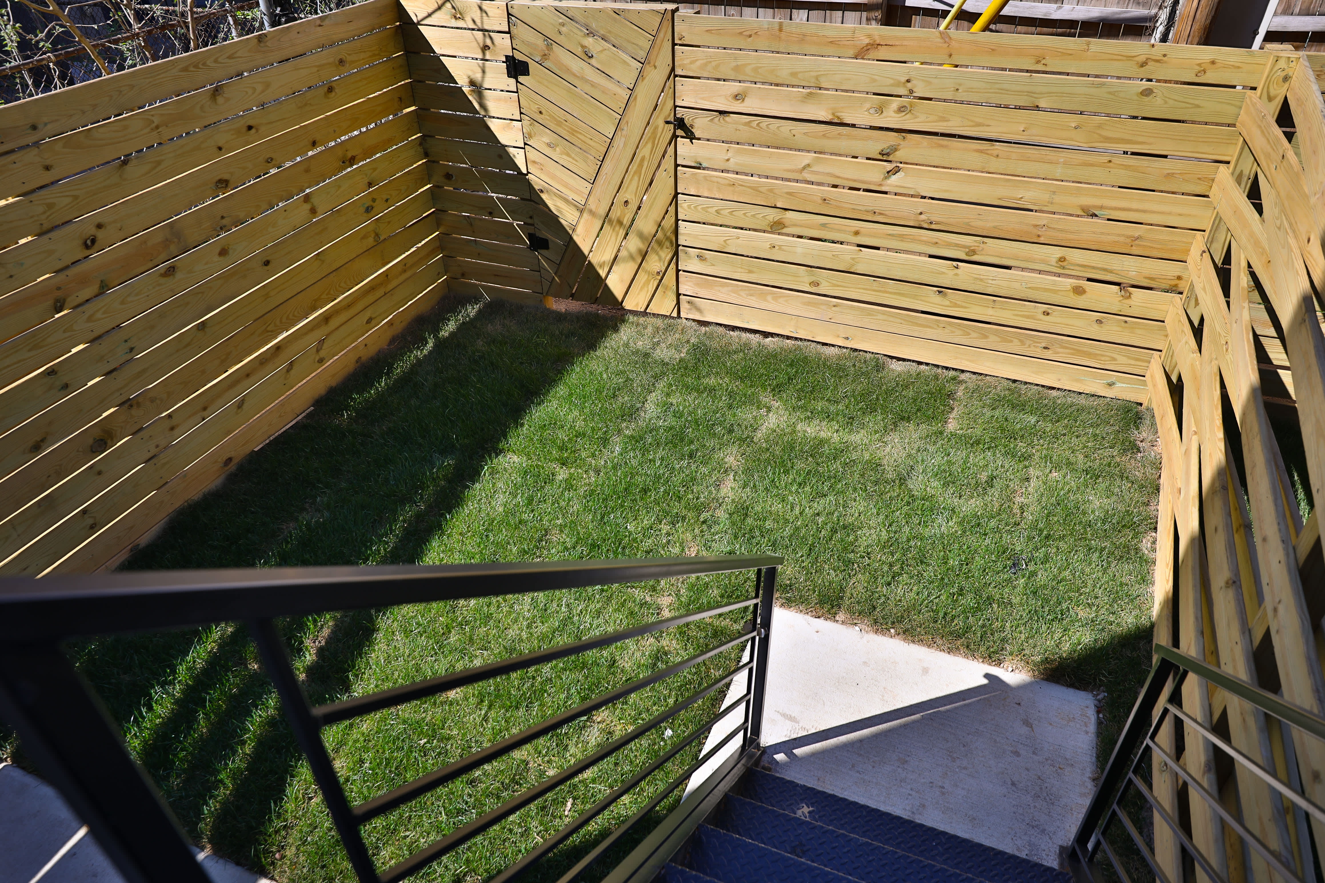 2541 Turner St – photo 3