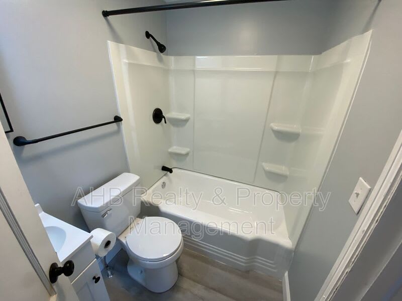 426 S. Beaumont Ave-B – photo 3