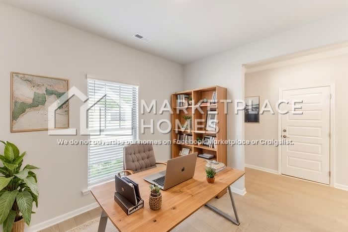 206 Stockyard Cir – photo 2