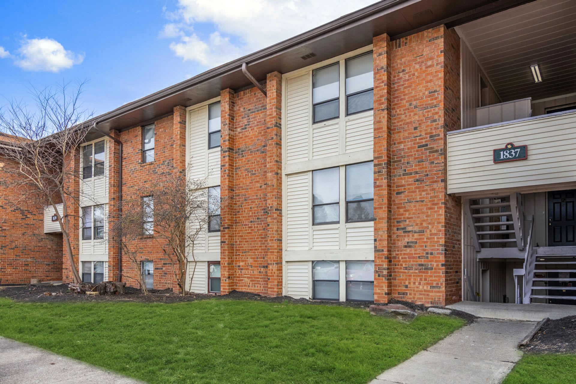 Woodside Apartments – photo 3