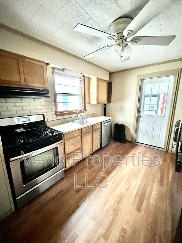 19 Kent St. – photo 5