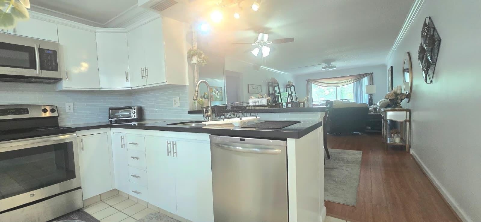2002 Granada Drive – photo 4