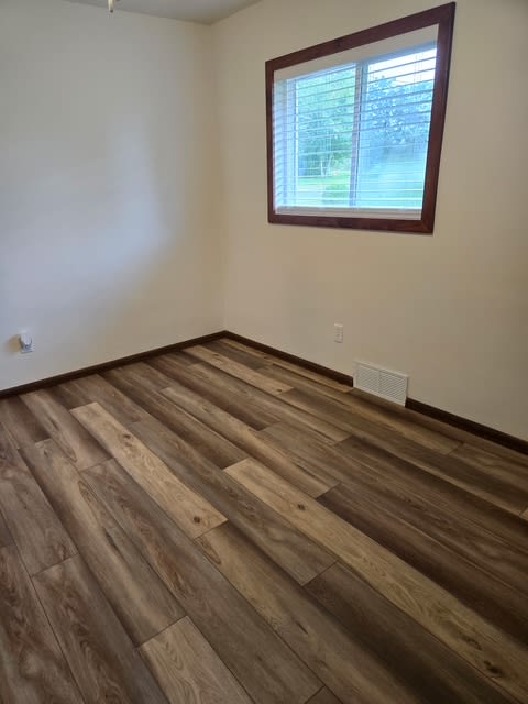 501 Suszycki Dr – photo 4