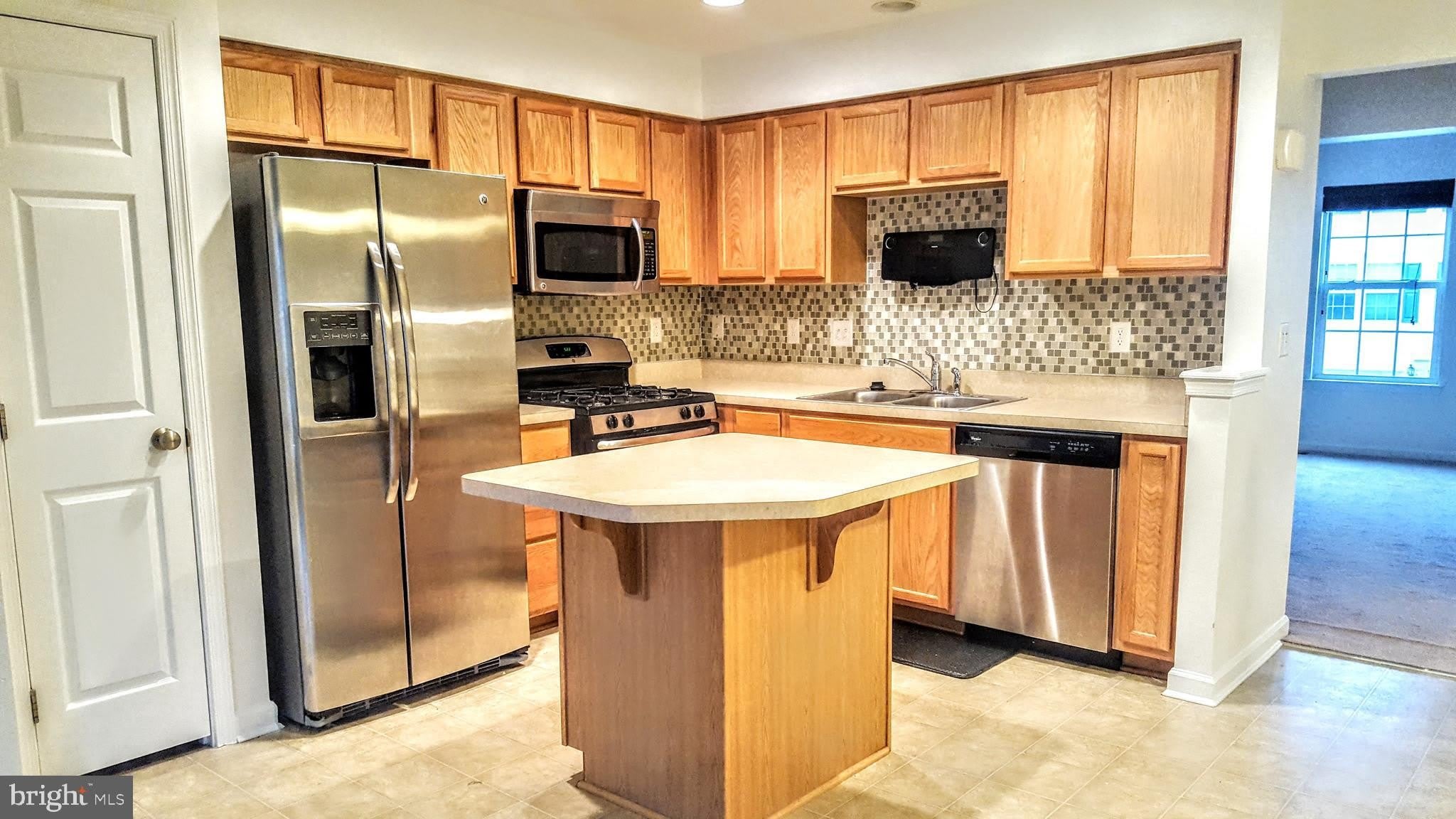 7220 MAIDSTONE Place – photo 2